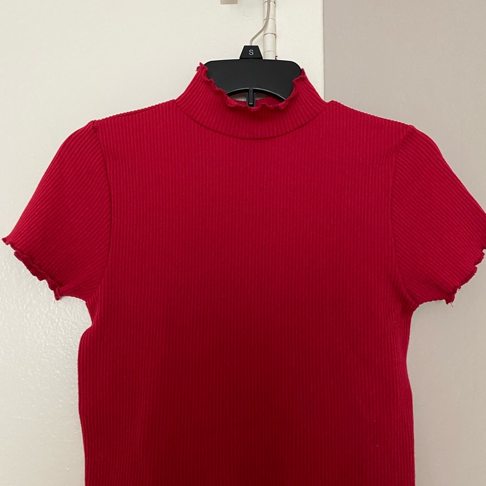 Elegant Scarlet Ribbed Mock Neck Tee